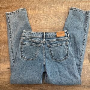 Girls Abercrombie Kids Mid Rise Boyfriend Jeans size 13-14 Medium Wash